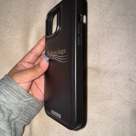 Black phone case for iPhone - Picture 2 of 2